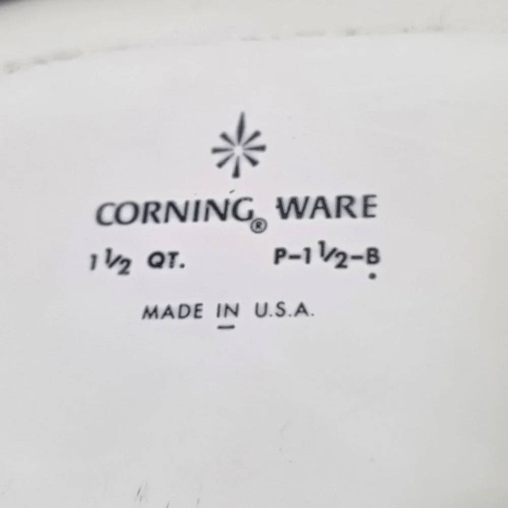 Corning‎ Ware Casserole Dish Cornflower 1 1/2 Qt P-1 1/2-B Retro Americana Vtg